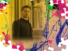 czarny strój, Gerard Butler