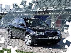Skoda Superb, Czarna