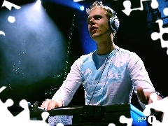 Deki, Armin van Buuren