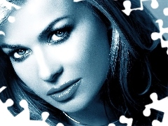 Spojrzenie, Carmen Electra