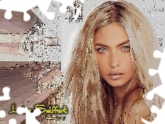 Lisa Seiffert, Jasnowłosa