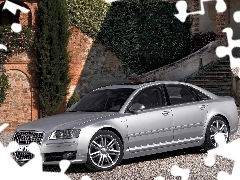 D3, Audi A8