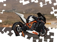 KTM RC8, Zadupek