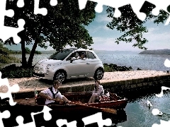 Pomost, Łódka, Turyści, Fiat 500, Jezioro