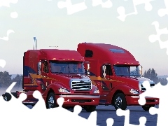 Czerwone Ciągniki Freightliner