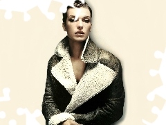 Kurtka Skórzana, Milla Jovovich