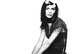 czarny strój, Audrey Tautou
