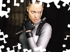 szary strój, Angelina Jolie