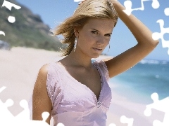 Maggie Grace