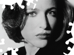 Gillian Anderson