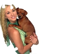 Piesek, Kaley Cuoco