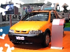 Fiat Strada, Dealer