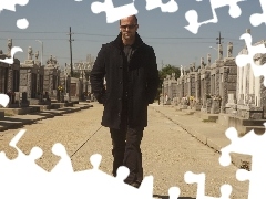 Cmentarz, Jason Statham