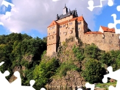 Drzewa, Zamek