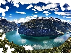 Statki, Góry, Morze, Roślinność, Geirangerfjord