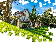 Trawnik, Ogrodzenie, Drzewa, Uroczy, Lato, Dom