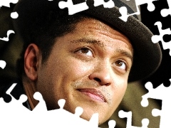 Piosenkarz, Bruno Mars, Mężczyzna