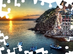 Riomaggiore, Łódki, Domy, Włochy, Morze