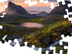 Góry, Dolina Romsdalen, Wodospad, Roślinność, Jezioro, N
