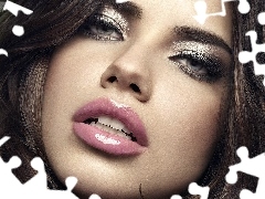 Twarz, Adriana Lima
