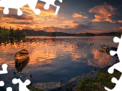 Jezioro, Łódki, Zachód słońca, Brzeg, Chmury, Ringerike