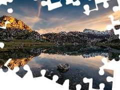 Odbicie, Góry, Lagos de Covadonga, Asturia, Skały, Zachód