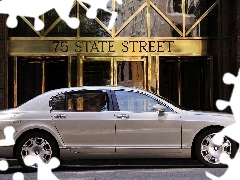 Bentley Continental Flying Spur, Bok