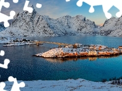 Ośnieżone, Lofoty, Wioska Hamnoy, Morze, Norwegia, Góry, Domy
