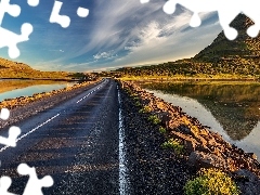 Droga, Chmury, Jezioro, Góra Kirkjufell, Islandia