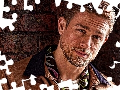 Charlie Hunnam, Mężczyzna, Aktor