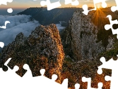 Mgła, Góry, Trawy, Skały, Wschód słońca, Pożółkłe,