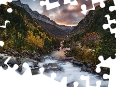 Kamienie, Drzewa, Hiszpania, Lasy, Park Narodowy de Ordesa y