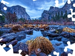 Sierra Nevada, Trawy, Kalifornia, Merced River, Stany Zjedno