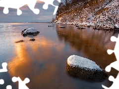 Zatoka Pucka, Skarpa, Polska, Drzewa, Śnieg, Morze, Poranek, Kamienie
