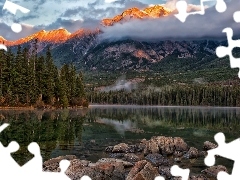Lasy, Pyramid Mountain, Alberta, Mgła, Kanada, Pyramid Lake
