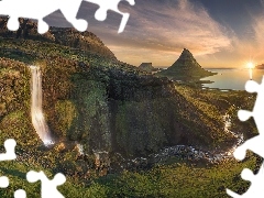 Chmury, Rzeka, Półwysep Snafellsnes, Góra Kirkjufell, Wod