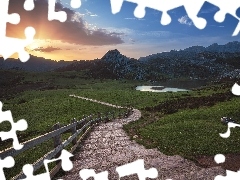Ogrodzenie, Góry, Lakes of Covadonga, Jezioro, Chmury, Hisz