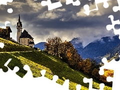 Góry, Jesień, Wzgórze, Kościół, Chmury, Drzewa