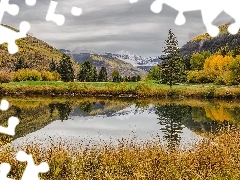 Drzewa, Gore Range, Kolorado, Staw, Góry, Jesień, Stany Zj