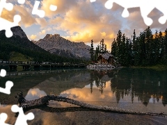 Drzewa, Jezioro, Dom, Odbicie, Most, Park Narodowy Yoho, Eme