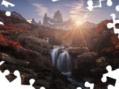 Kaskada, Patagonia, Fitz Roy, RoÅ›linność, Promienie sÅ‚oÅ