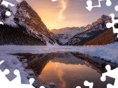 WschĂłd sĹoĹca, Jezioro, GĂłry, Alberta, Las, Zima