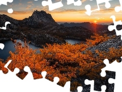 JesieĹ, ZachĂłd sĹoĹca, Jezioro, Drzewa, GĂłry
