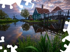 Wiatraki, Domy, Chmury, Most, Drzewa, Skansen Zaanse Schans,