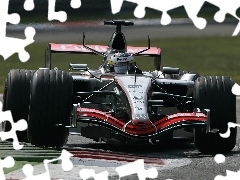 koła, opony, kask , Formuła 1, spojler, bolid
