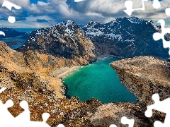 Wyspa Moskenesoya, Norwegia, Morze, Plaża Kvalvika, Góry, Lofoty