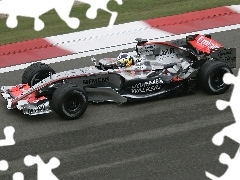koła, opony, kask , Formuła 1, spojler, bolid