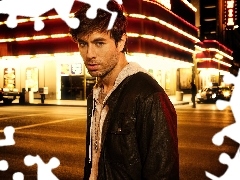 Wieczór, Ulica, Enrique Iglesias