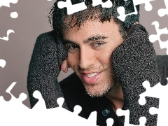 Uśmiech, Pulower, Enrique Iglesias, Ciemny