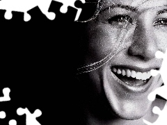 Jennifer Aniston, Śmiech